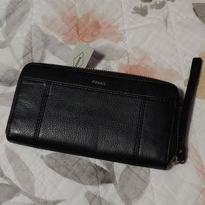 Fossil wallet-with RFID protection